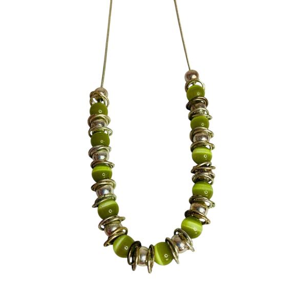 Silvertone and Green Beaded Necklace Snake Chain 17-22 Inch Lobster Clasp - Picture 5 of 6